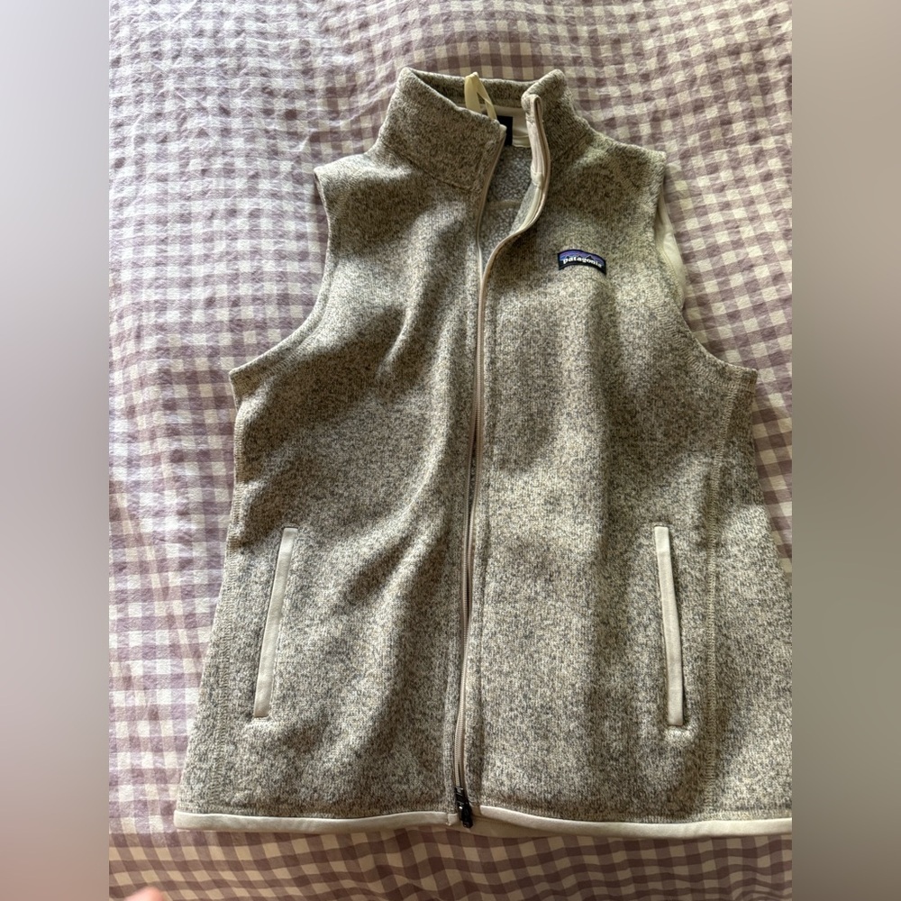 EUC Patagonia Better Sweater Fleece Vest Women’s S, tan color